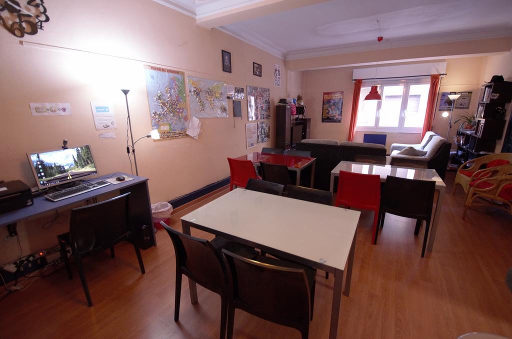 Hostel Hemingway Pamplona Exterior photo
