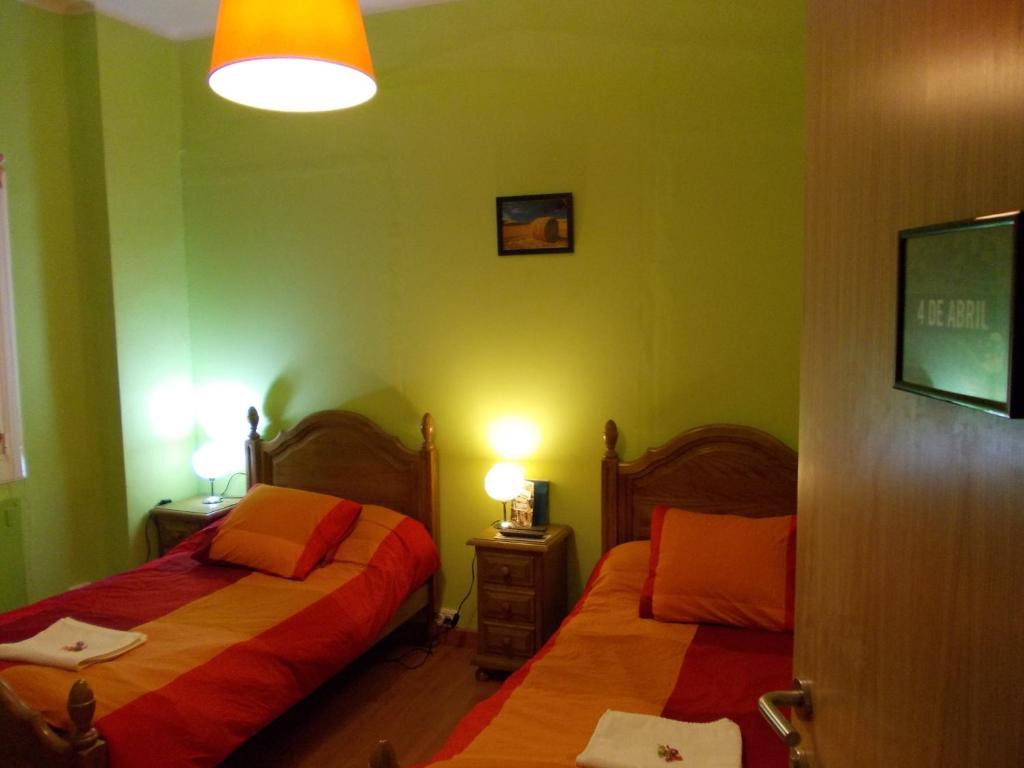 Hostel Hemingway Pamplona Room photo